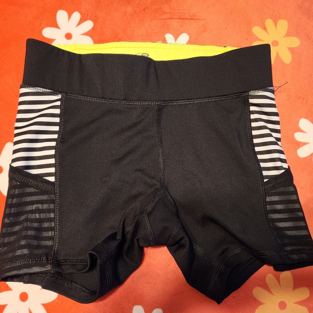 Champion brand DuoDry active shorts, size XS, yellow and black, with 2 pockets!